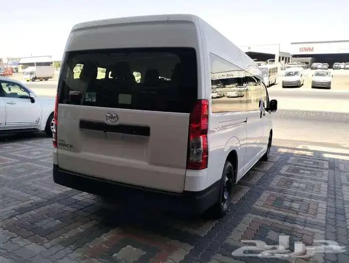 تويوتا باص هايس 2026 ديزل 13 راكب قير عادي 12