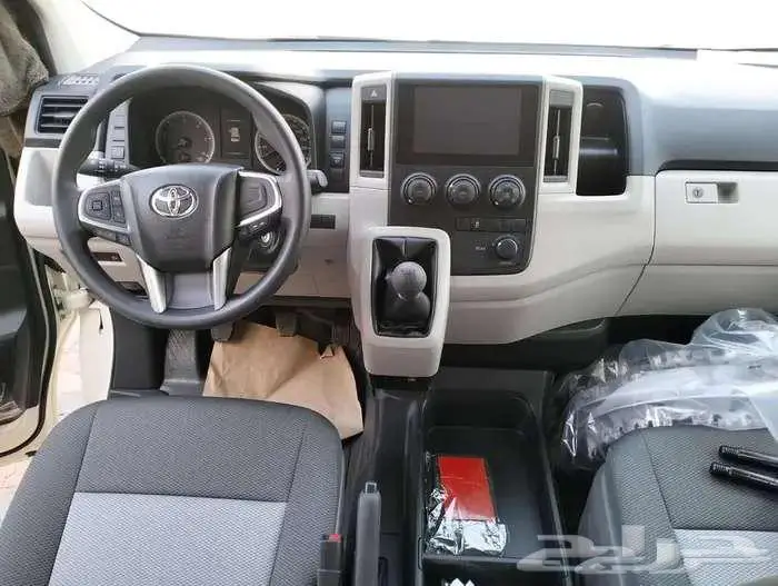 تويوتا باص هايس 2026 ديزل 13 راكب قير عادي 4