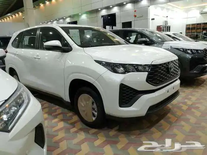 تويوتا انوفا استاندر بنزين اصفار سعودي 2025 1