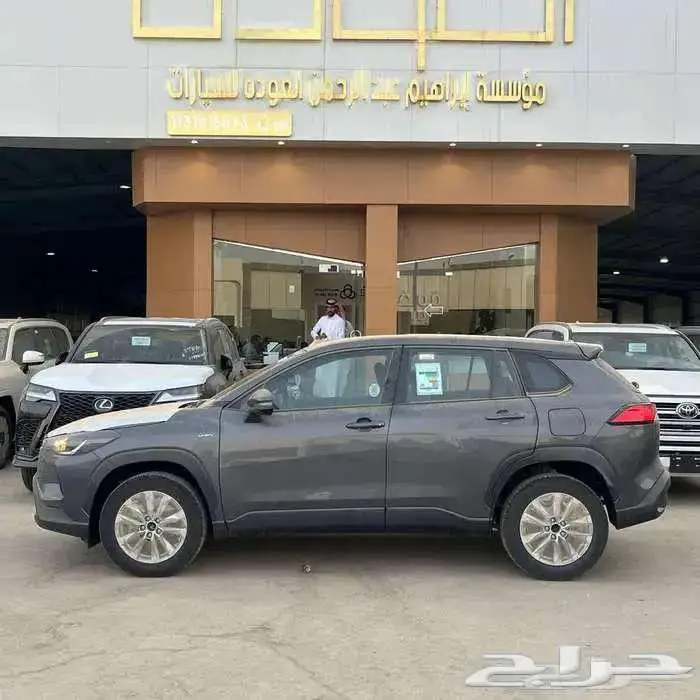 تويوتا كورولا كروس استاندر LE موديل 2025 2