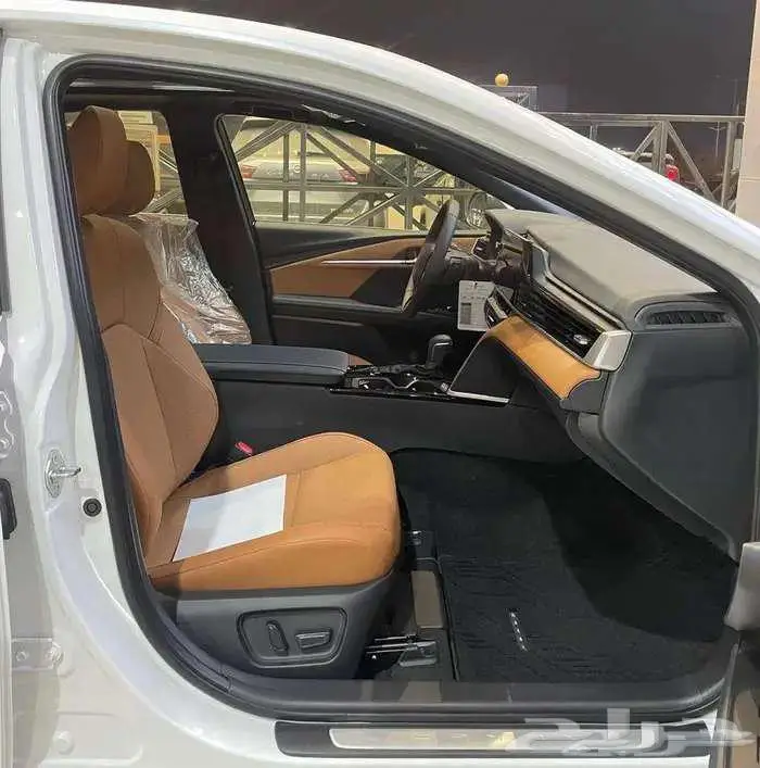 تويوتا كامري GLE بنزين كويتي 2025 اقساط 5