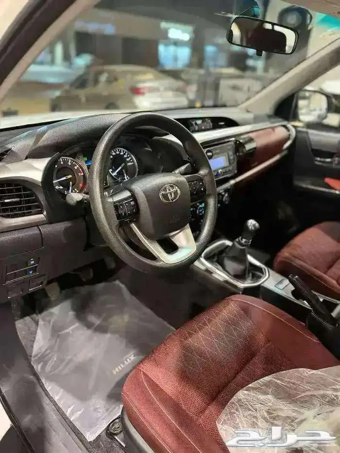 تويوتا هايلوكس 2021 نظيف جدا 6