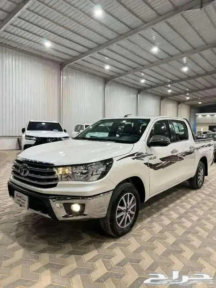 تويوتا هايلوكس 2021 نظيف جدا 1