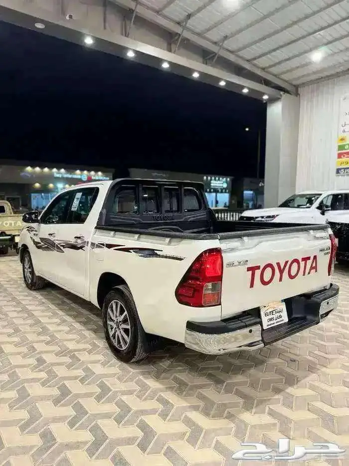 تويوتا هايلوكس 2021 نظيف جدا 4