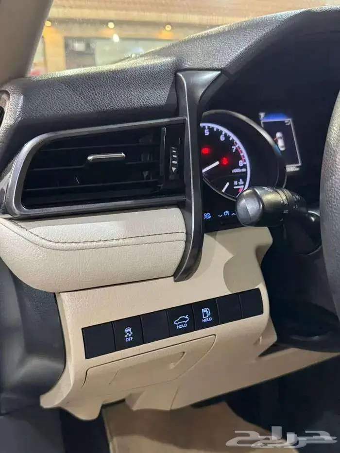 للبيع تويوتا كامري 2019 فئه LE سعودي 24