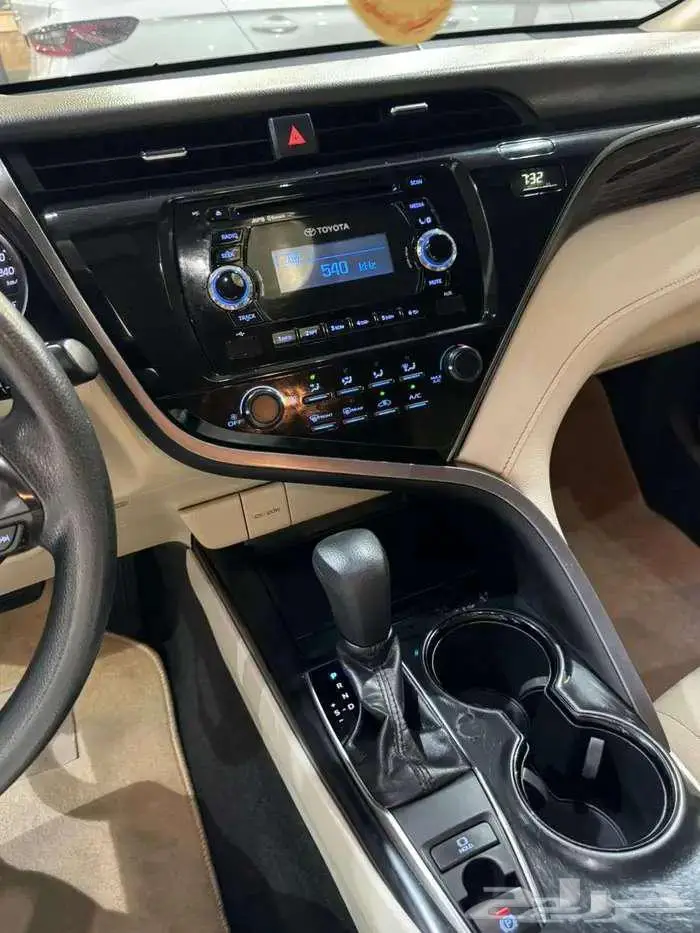 للبيع تويوتا كامري 2019 فئه LE سعودي 25