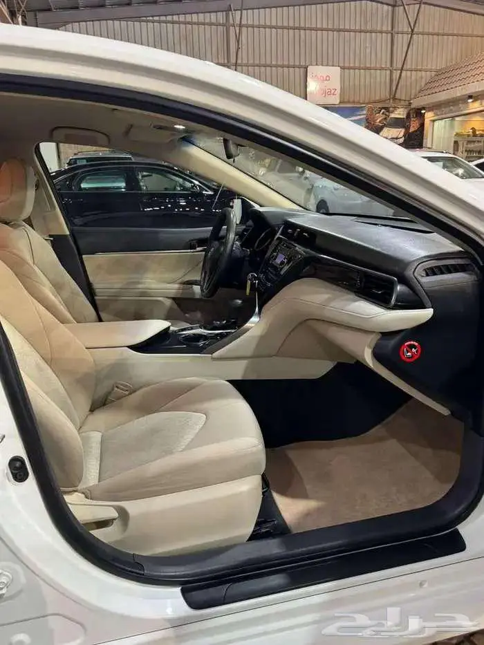 للبيع تويوتا كامري 2019 فئه LE سعودي 31