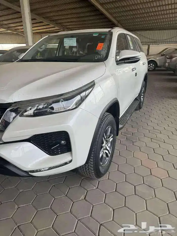 فورتشنر VX1 بنزين 2026 محرك V6 دبل 1