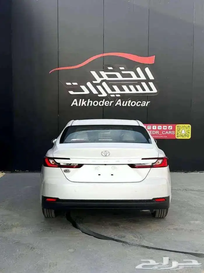 تويوتا كامري E استاندر بنزين 2025 11