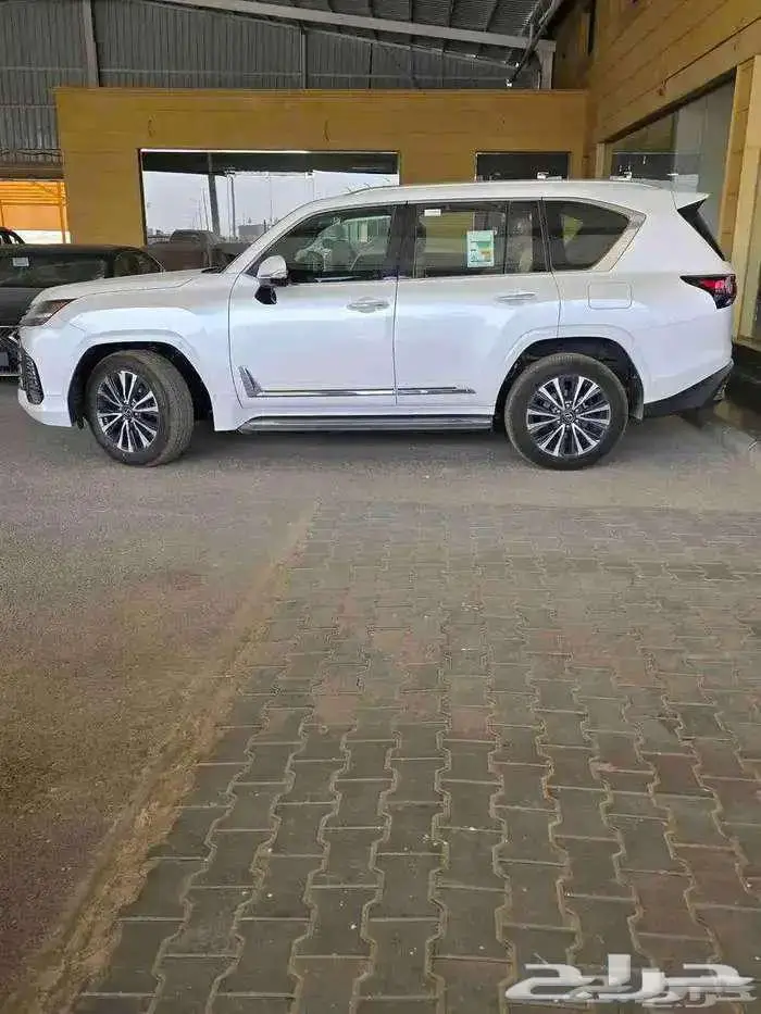 لكزس LX700 BH هايبرد سعودي موديل 2025 متوفر لدى الحسن 1