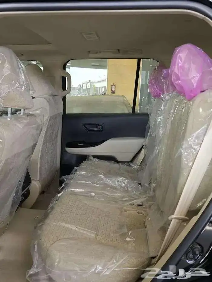 لاندكروزر جي اكس ار بنزين L2 أسود سعودي 2025 متوفر لدى الحسن 7