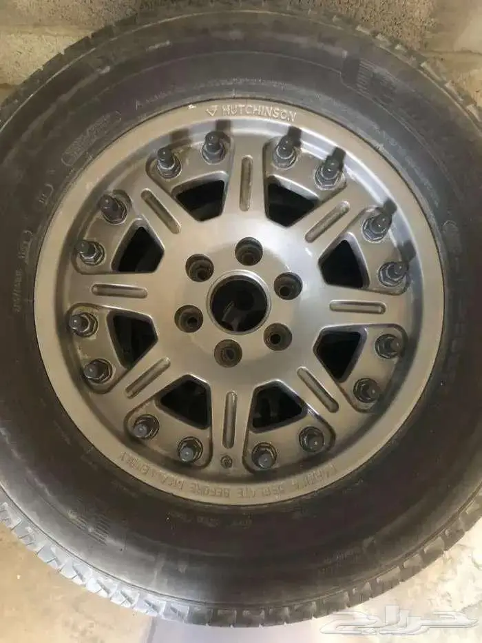 جنط ماركة HUTCHINSON 0