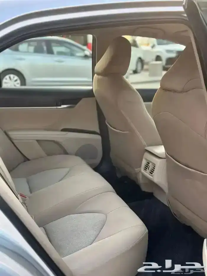 تويوتا كامري LE مطور 2023 10