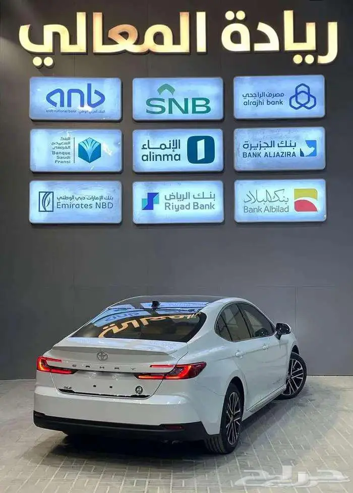 تويوتا كامري GLE بنزين كويتي 2025 اقساط 3