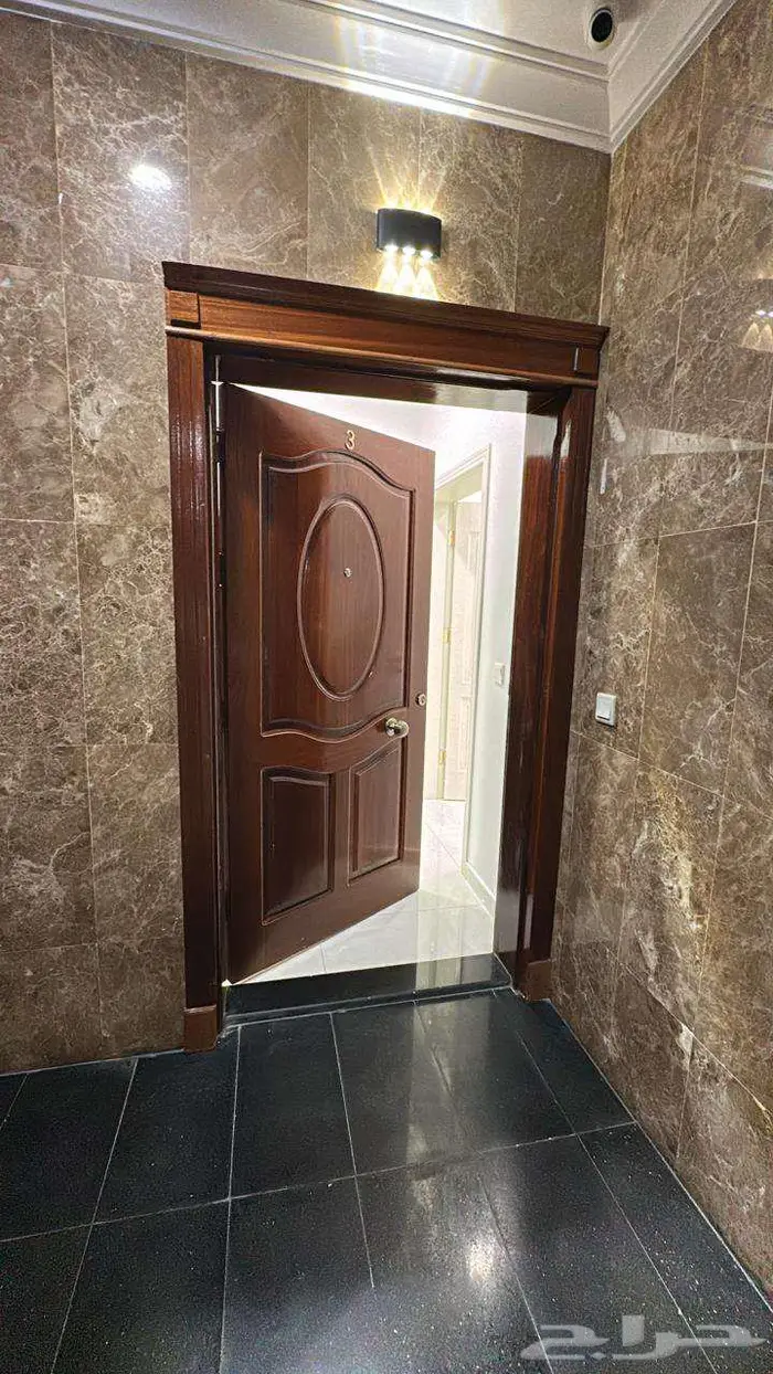 شقة فاخرة 3غرف للإيجار بحي المروة 2