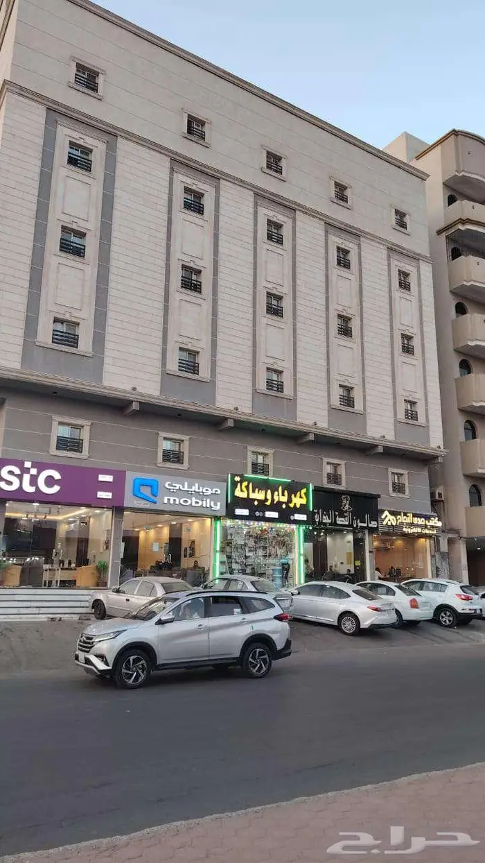 شقه فاخره للايجار جده 7100 10