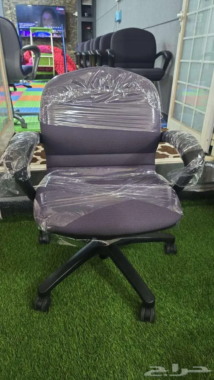 كراسي مكتبية فاخرة ومريحه جددا 1