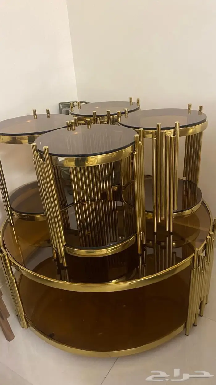 طاولة تقديم ذهبي فخمة 0