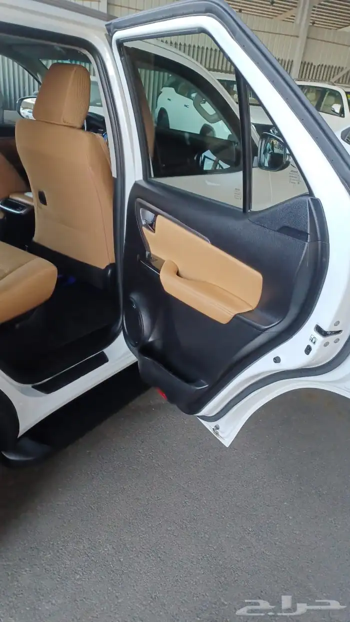 جيب فورتشنر VX1 6 سلندر موديل 2023 (تم البيع) 13