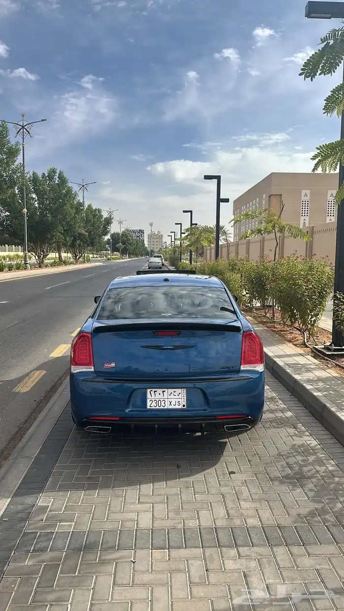 كلايسلر 2021 فل كامل اكزيكتيف v8 5.7 3