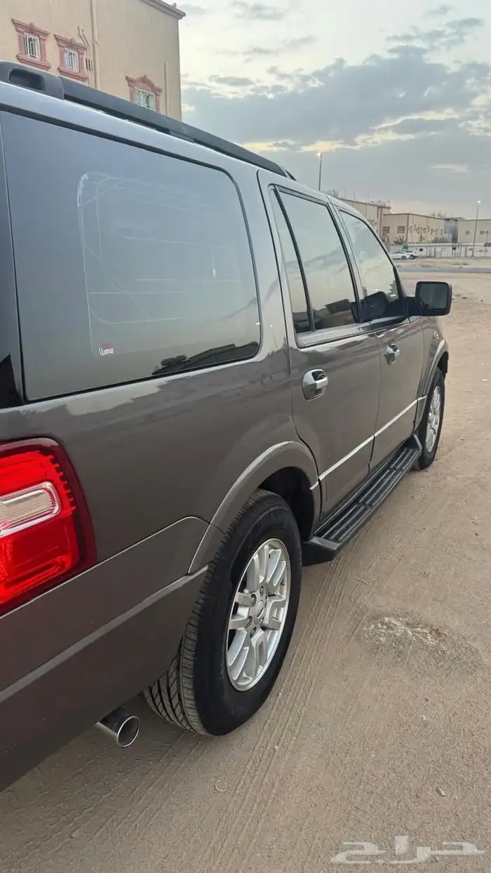 فورد اكسبديشن 2011نظيف توكيلات الجزيره ممشى 195الف 13