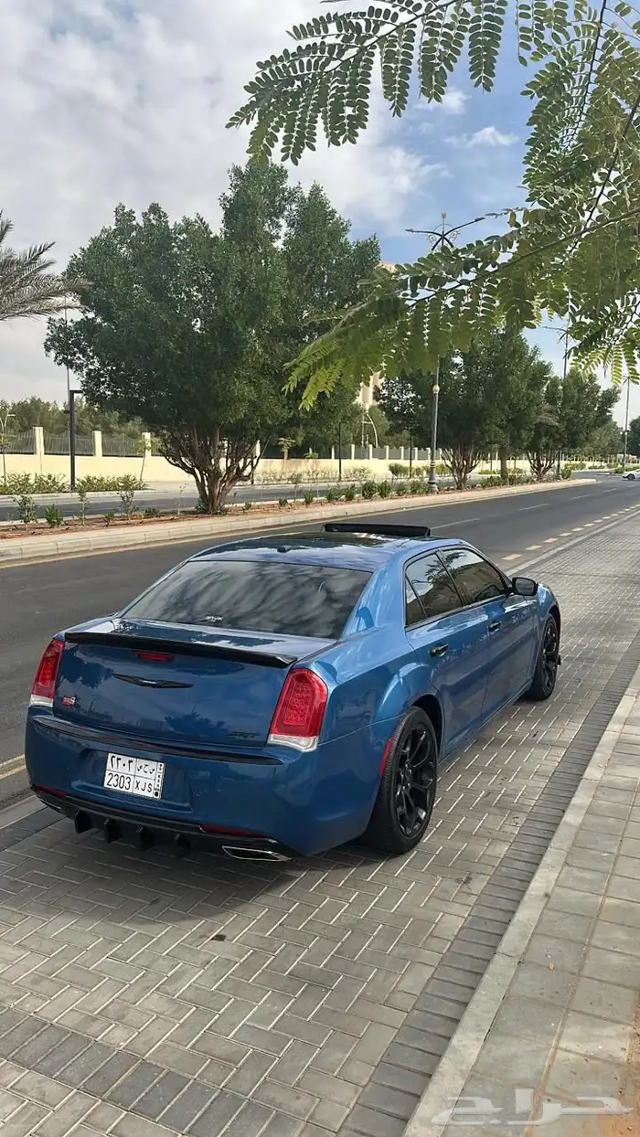 كلايسلر 2021 فل كامل اكزيكتيف v8 5.7 4