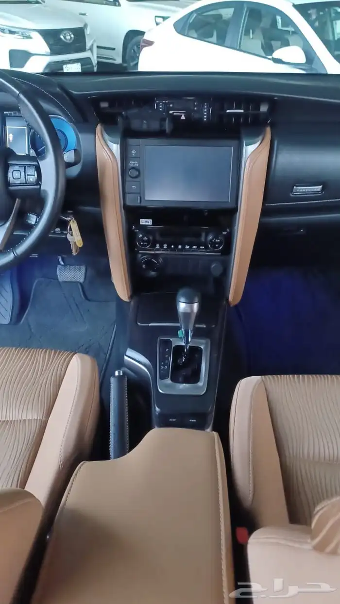 جيب فورتشنر VX1 6 سلندر موديل 2023 (تم البيع) 24