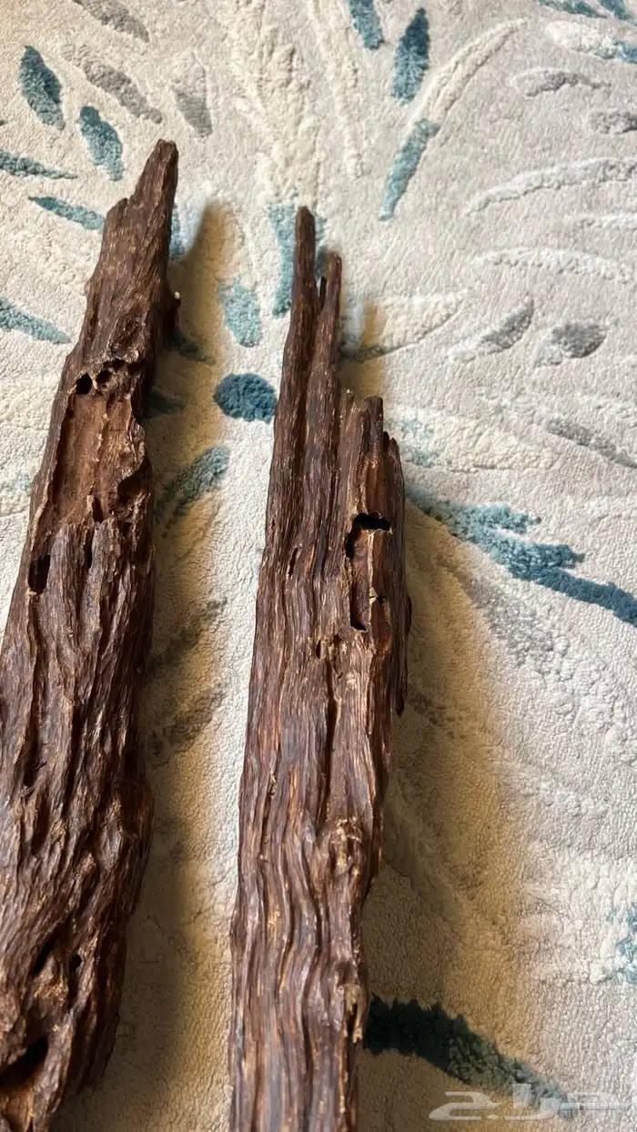 عود هندي قديم كسرتين كبيرة الوزن 600 جرام. 4