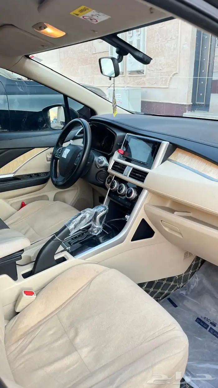 مستبيشي اكسباندر 6