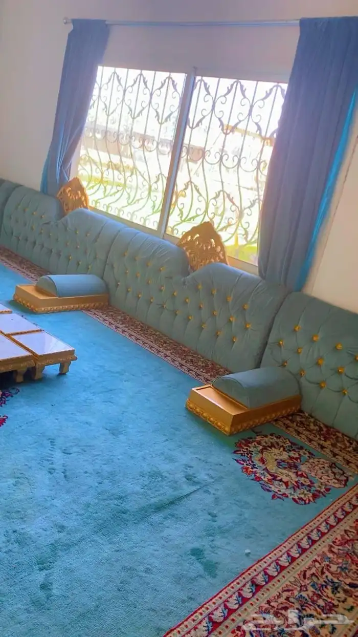 مجلس شبه جديد 0