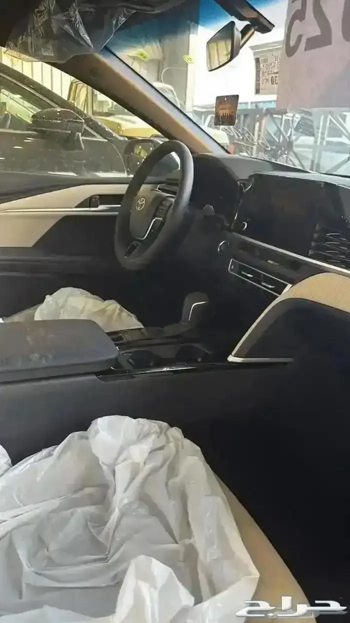 تويوتا كامري LE 2025 3