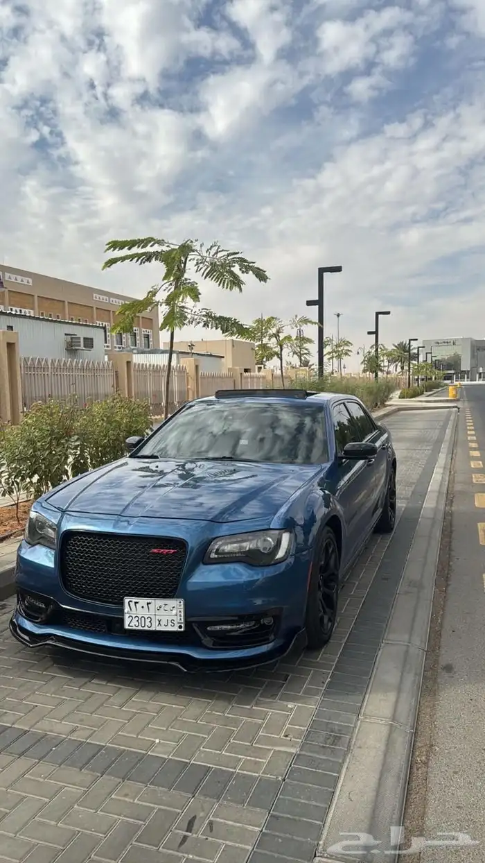 كلايسلر 2021 فل كامل اكزيكتيف v8 5.7 2