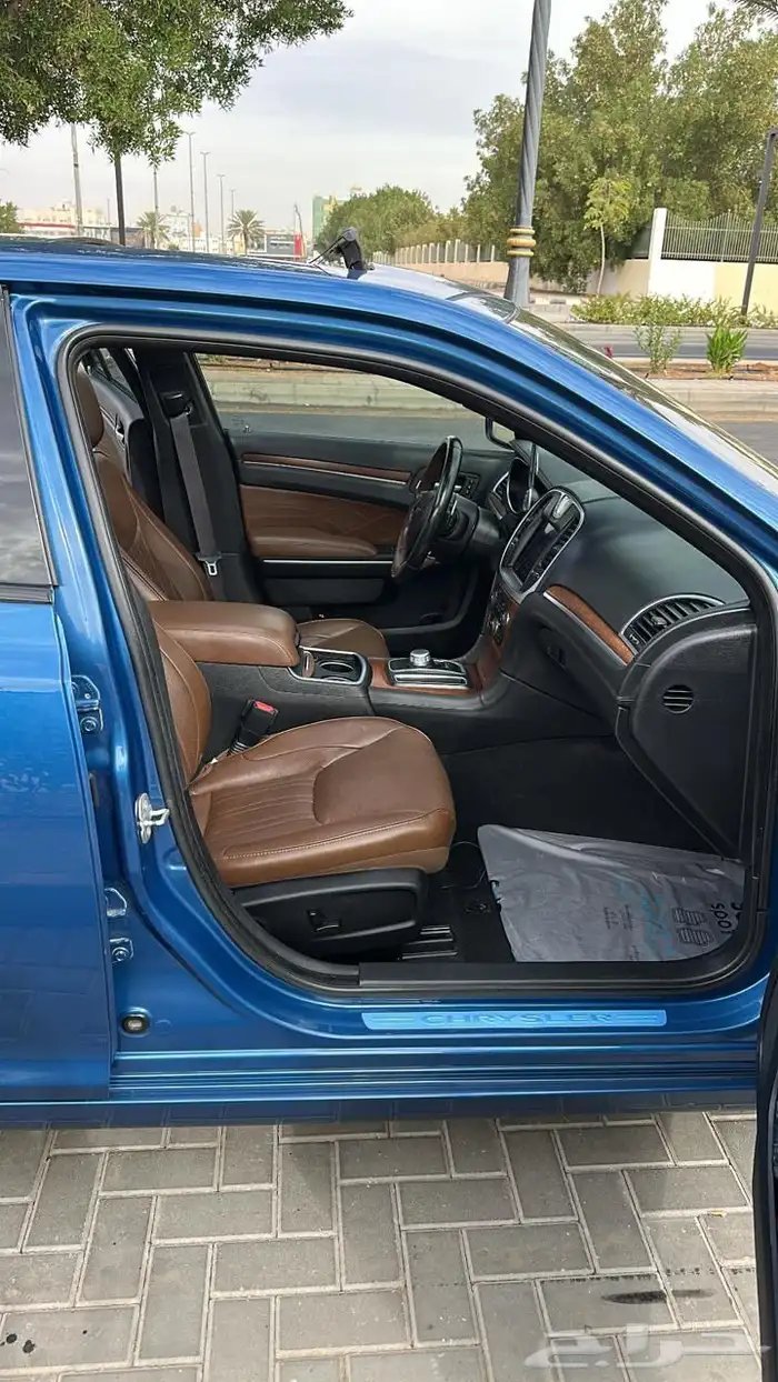 كلايسلر 2021 فل كامل اكزيكتيف v8 5.7 8