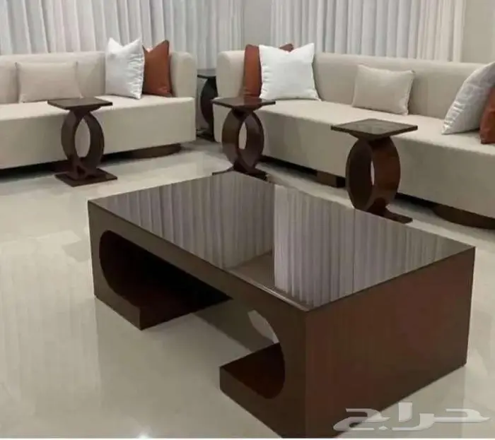 طاولات حسب الطلب 0