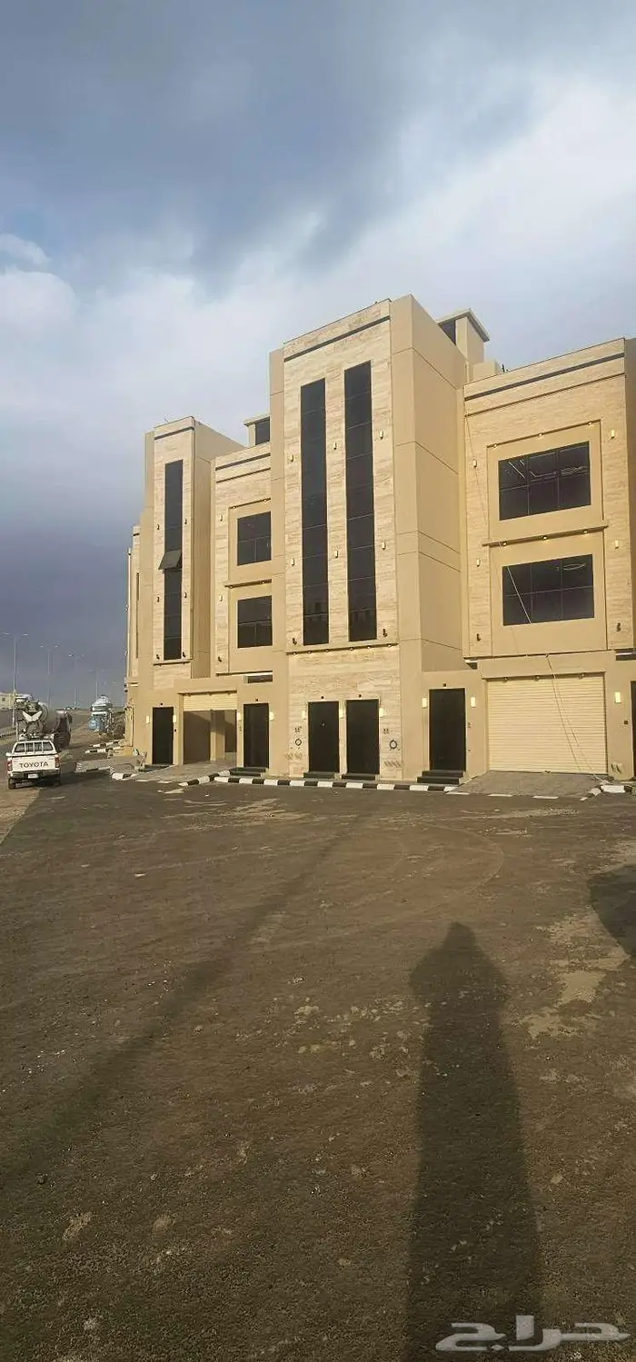 للبيع شقق علويهVIP سطح خاص 6غرف من500 ألف أبها المحالة قرطبة 3