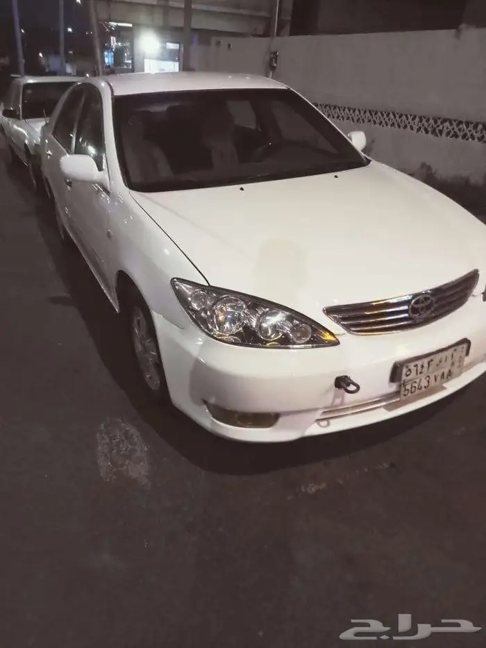 سياره للبيع تويتا كامري 2005 4