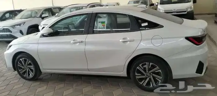 تويوتا يارس جميع الفئات موديل 2026 باقل سعر للكاش والاقساط 5