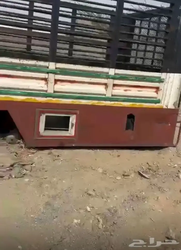 صندوق دنه أربعه ونص. يركب علي دن ه من 2008وتحت 0