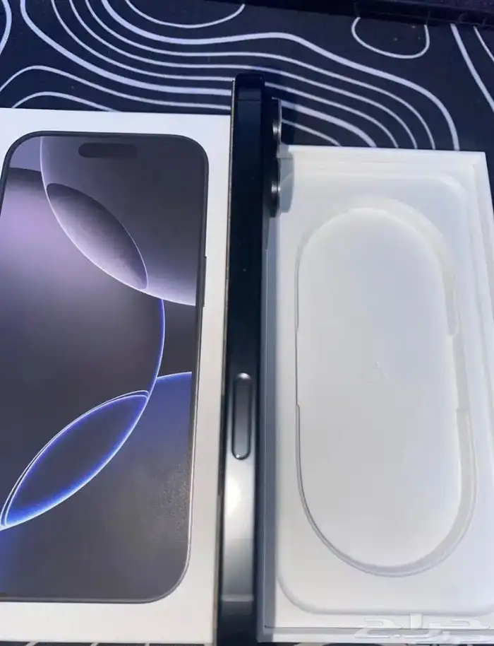 ايفون 16 برو اسود تيتانيوم 256 جيجابايت. 3