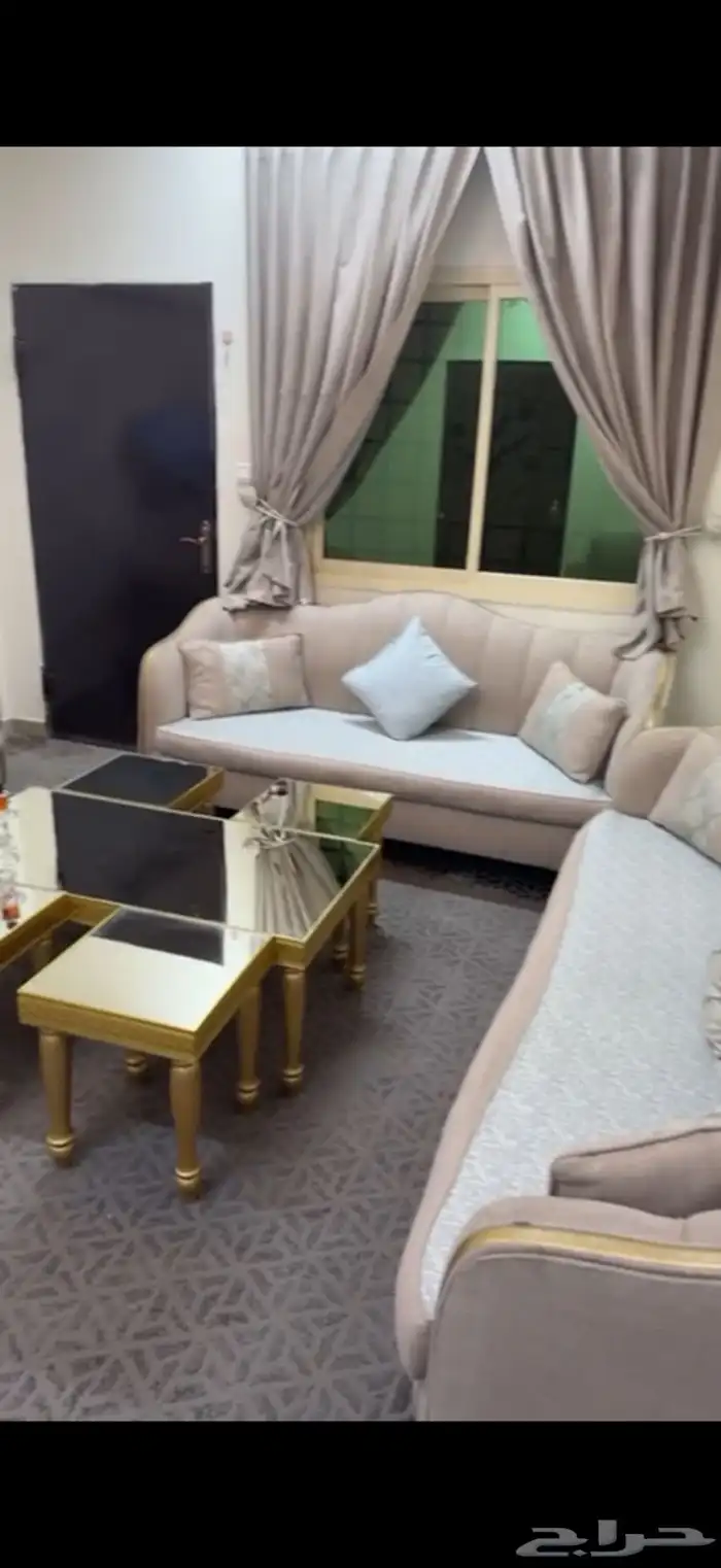 كنب وطاولات وفرشه وستاره 2