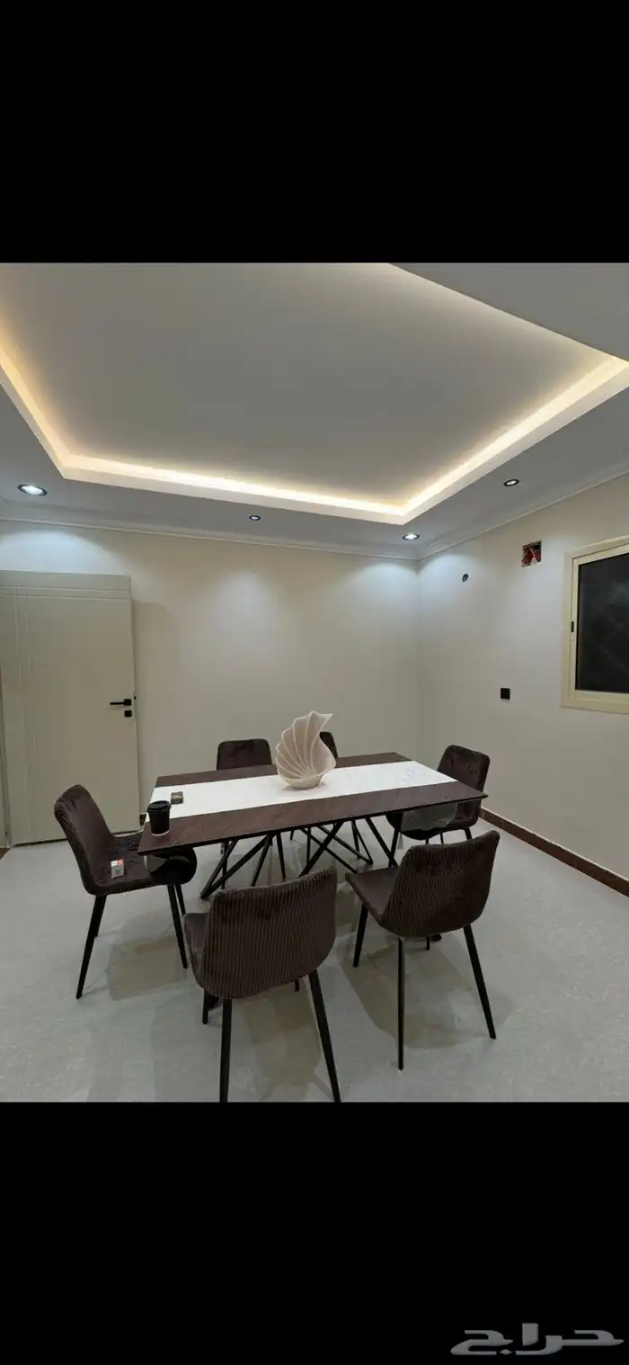 كنب طاولة سفرة طقم طاولات 0