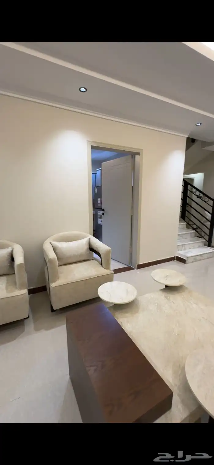 كنب طاولة سفرة طقم طاولات 1