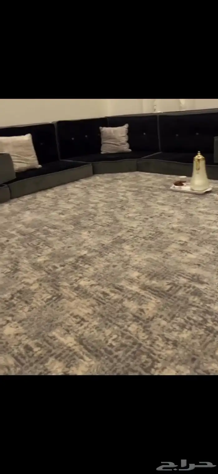 الزوليه والجلسه الارضيه للبيع 0