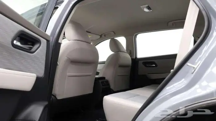 نيسان اكستريل 7 مقاعد دبل وبدون دبل 2026 9