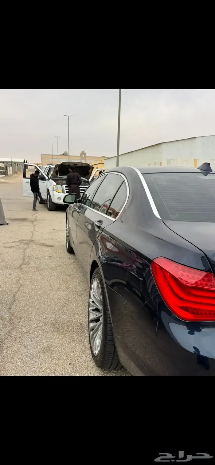 بي ام 2010 730 فل الفل مخزن 3