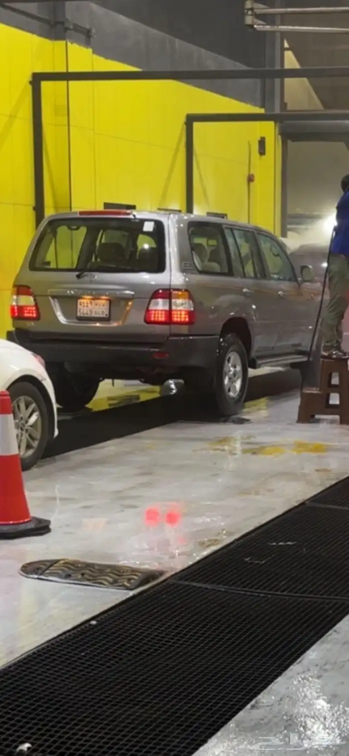 جيب لاندكروزر 2006 1