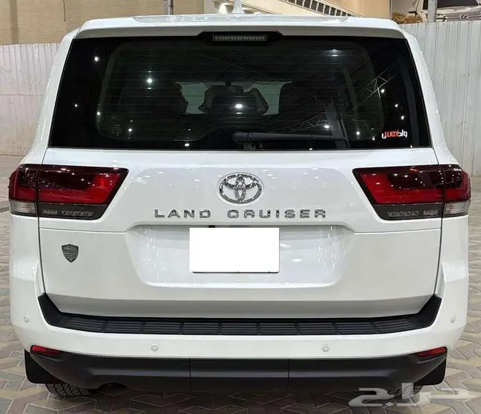 لاند كروزر 2025 GXR رقم 1 ديزل 7