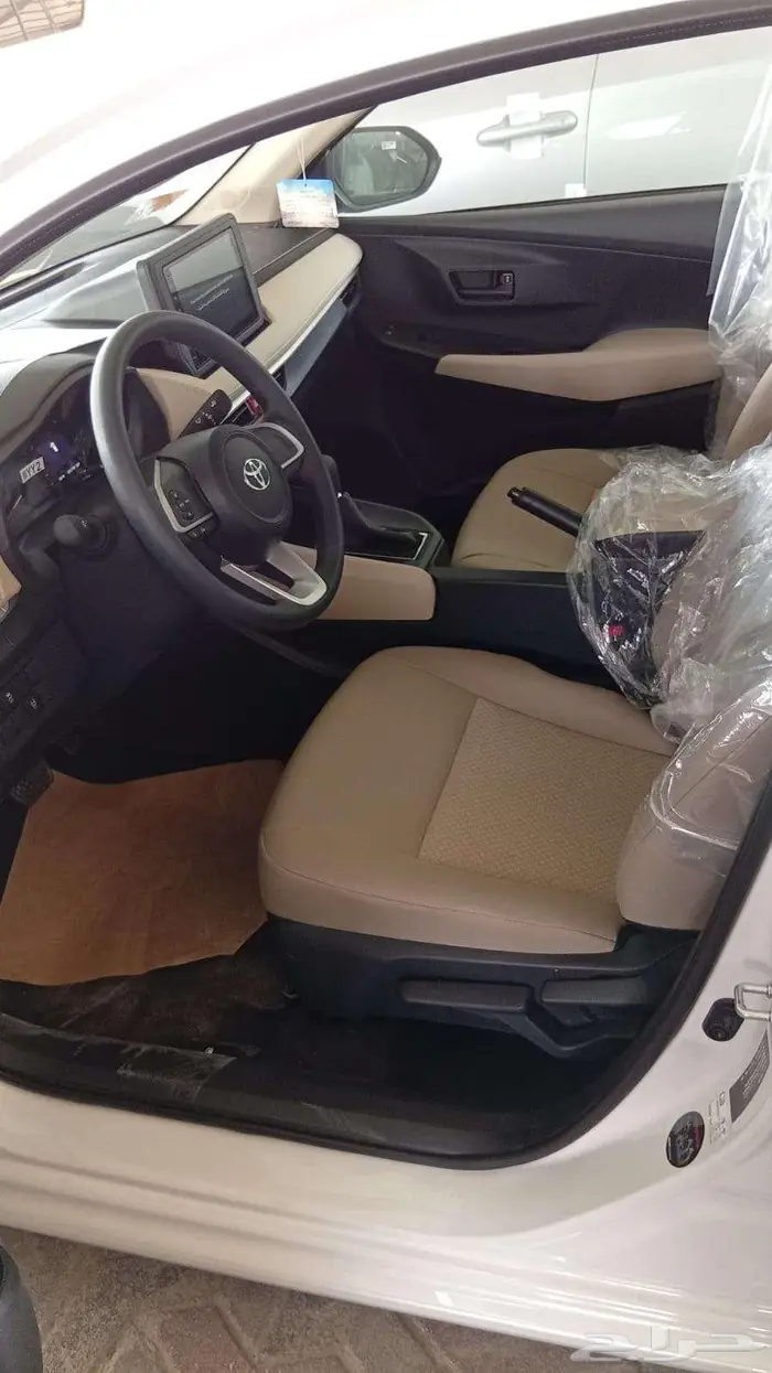 تويوتا يارس 2026 Y Limited لون ابيض 3