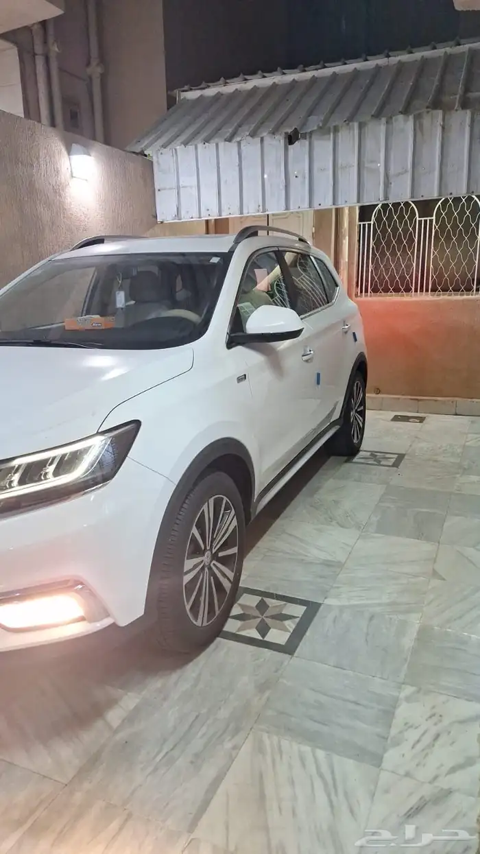 جيب ام جي Rx5 1