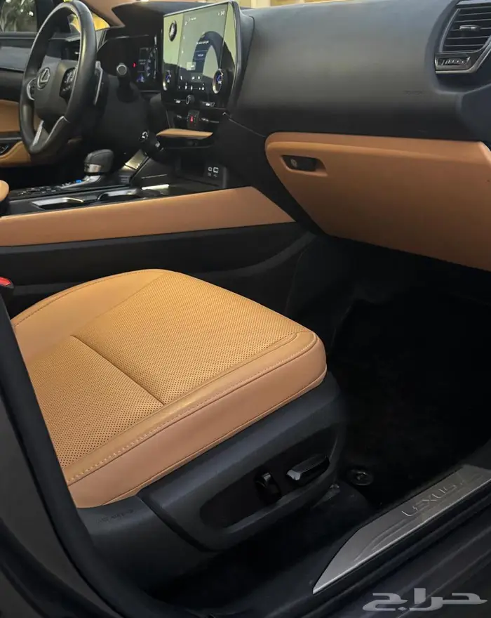 لكزس NX350 4